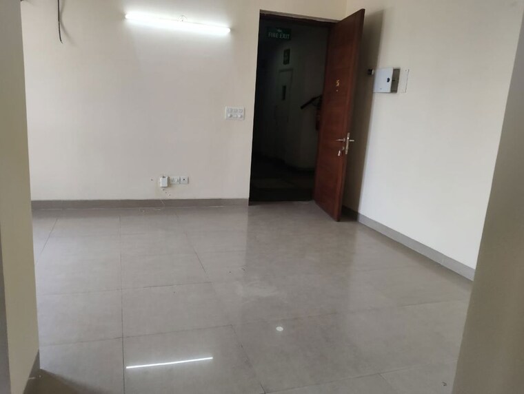 Room, emaar-emerald-estate 3 Bedroom 1270 Sq.Ft. Apartment In Sector 65 Gurgaon 10587546