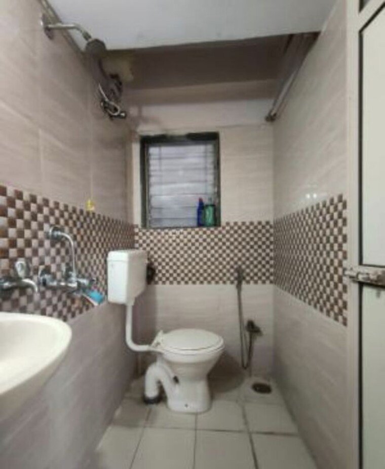 Bathroom, shree-rajlaxmi-park 1 Bedroom 600 Sq.Ft. Apartment In Kalwa Thane 10587554
