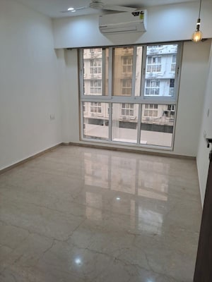 Room in 2 BHK Apartment at Platinum Life, Andheri West – for Rent