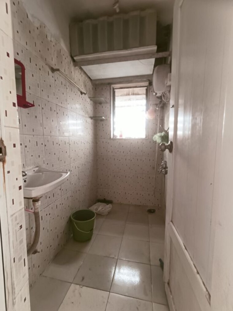Bathroom, royal-palms-diamond-isle-phase-iii 1 Bedroom 535 Sq.Ft. Apartment In Goregaon East Mumbai 10502580