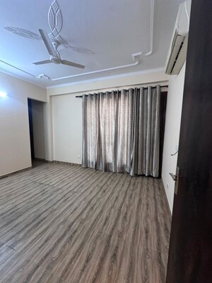 Bedroom in 4 BHK Builder Floor at Unitech South City II, Sector 50 – for Rent