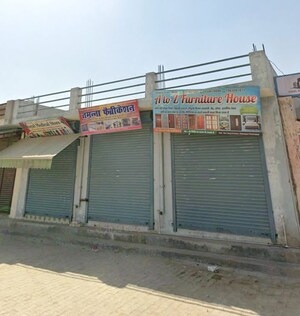  Shop For Sale in Roshanabad