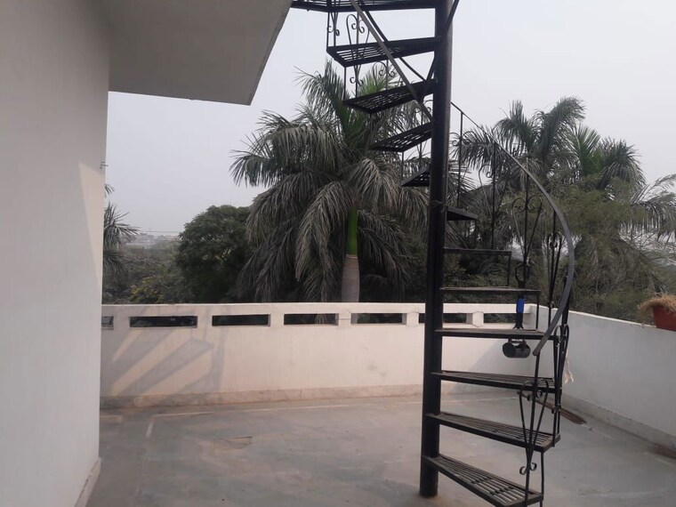 undefined, ashoka-enclave-faridabad 2.5 Bedroom 280 Sq.Yd. Builder Floor In Sector 34 Faridabad 10587456