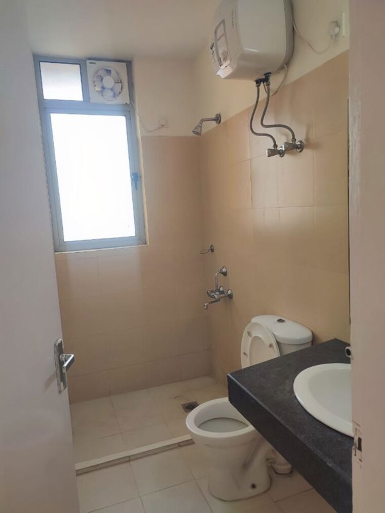 Bathroom, pioneer-park-araya 2 Bedroom 1115 Sq.Ft. Apartment In Sector 61 Gurgaon 10587630