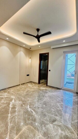 Room in 3.5 BHK Builder Floor at Ansal API Versalia, Sector 67a – for Sale