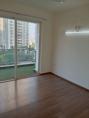 Room in 3.5 BHK Apartment at M3M Merlin, Sector 67 – for Rent