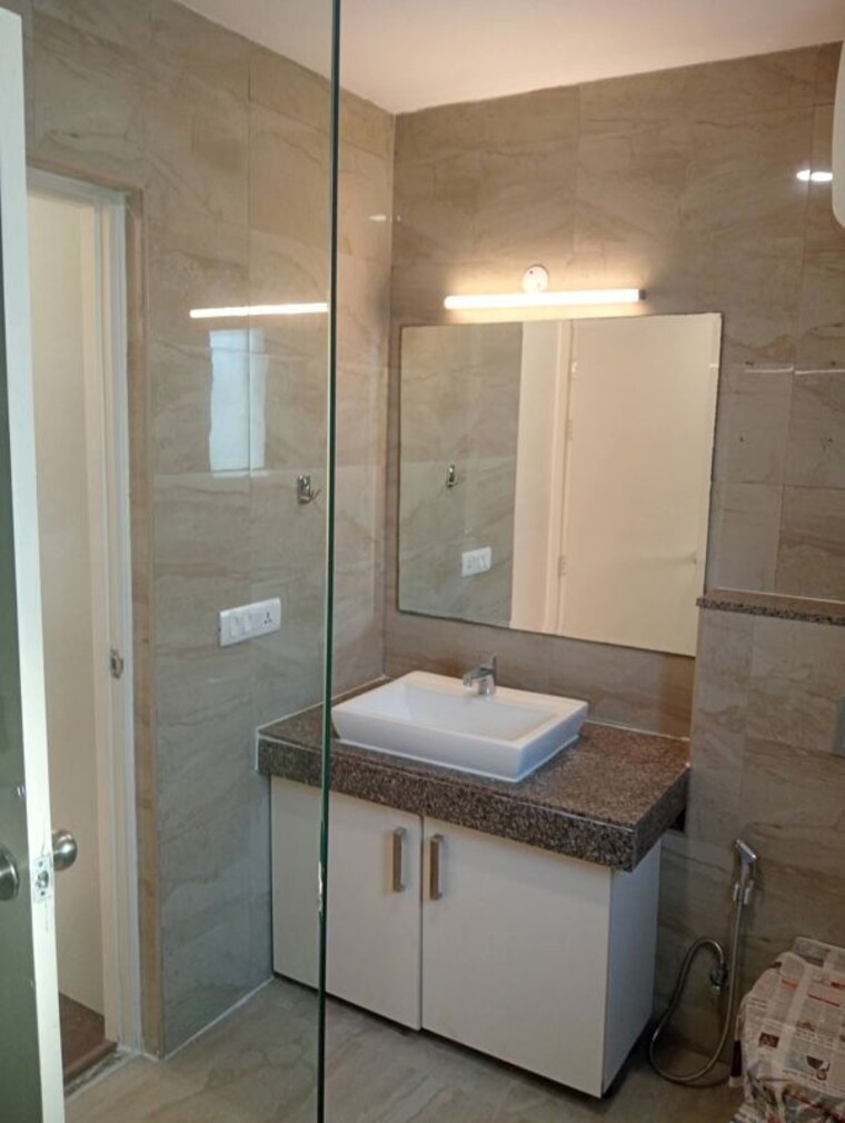 Bathroom, m3m-merlin 3.5 Bedroom 2385 Sq.Ft. Apartment In Sector 67 Gurgaon 10587636