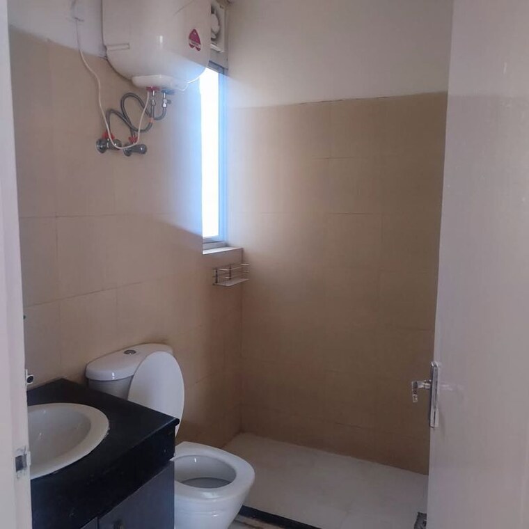 Bathroom, pioneer-park-araya 3 Bedroom 1762 Sq.Ft. Apartment In Sector 61 Gurgaon 10587647