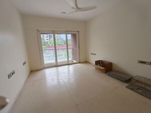 Room in 2 BHK Apartment at RNA Continental, Chembur – for Rent