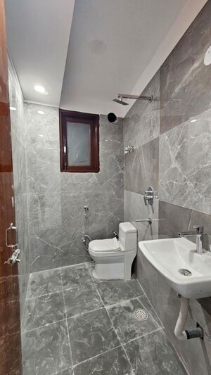 Bathroom in 1 BHK Builder Floor at Neb Sarai – for Rent