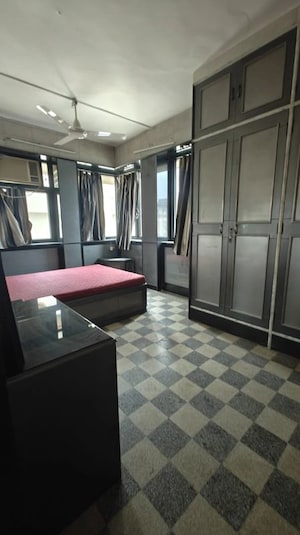 2 BHK Apartment For Rent in Suleman Chembar Apartment, Colaba