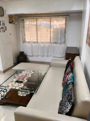Living Room in 2 BHK Apartment at Andheri East – for Rent