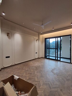 Room in 4 BHK Builder Floor at Sector 56 – for Sale