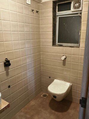 Bathroom in 1 BHK Apartment at Santacruz West – for Rent