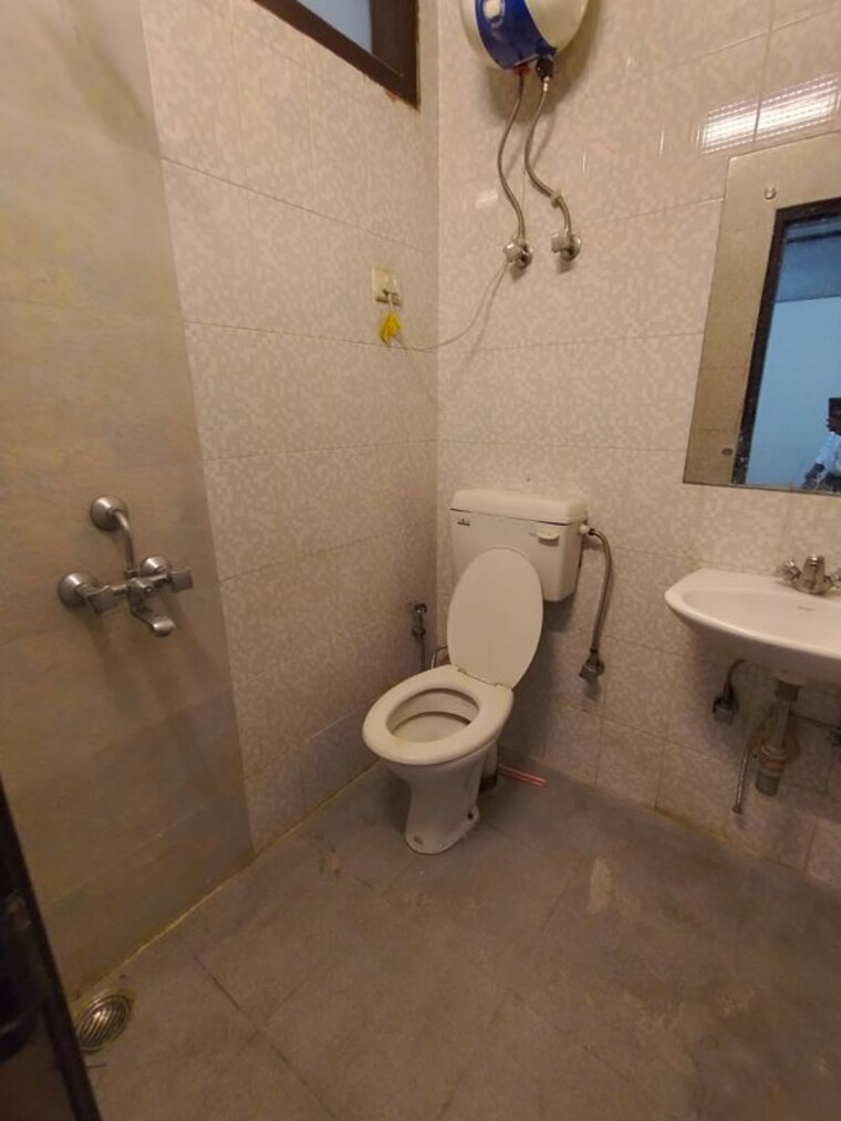 Bathroom, xu iii greater noida 2 Bedroom 1200 Sq.Ft. Independent House In Xu Iii Greater Noida Greater Noida 10587745