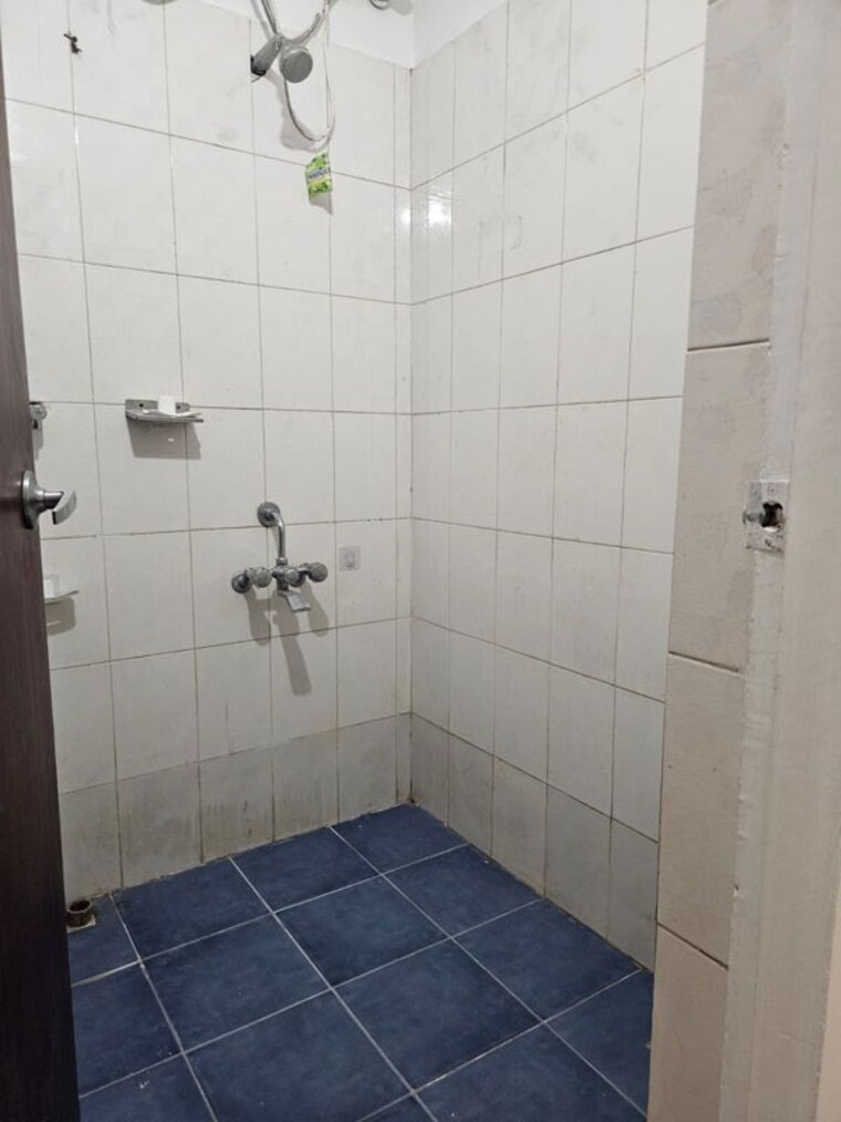 Bathroom, kumar-priyadarshan 2 Bedroom 850 Sq.Ft. Apartment In Pashan Sus Road Pune 10587742