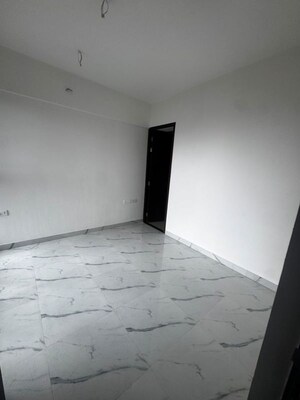 Room in 2 BHK Apartment at Raymond Ten X Habitat, Pokhran Road No Two – for Rent