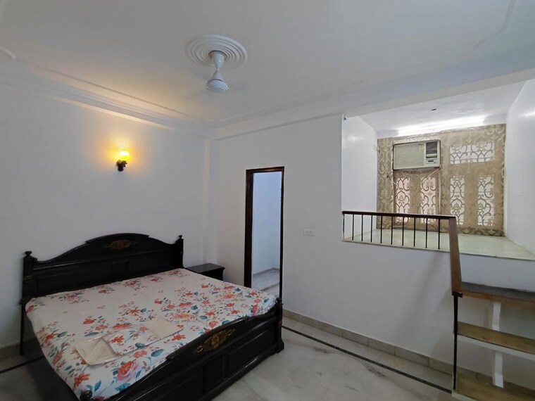 Bedroom, malviya nagar 3 Bedroom 130 Sq.Yd. Builder Floor In Malviya Nagar Delhi 10587764