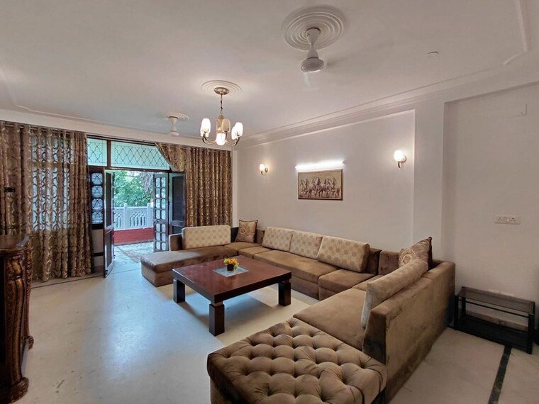 Living Room, malviya nagar 3 Bedroom 130 Sq.Yd. Builder Floor In Malviya Nagar Delhi 10587764