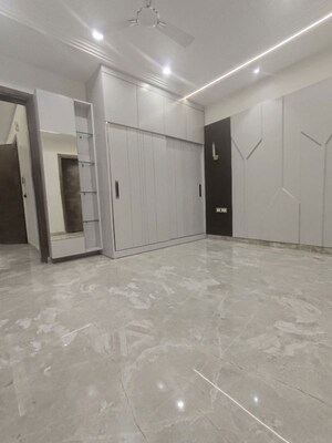 Room in 3 BHK Builder Floor at Vikas Puri – for Sale