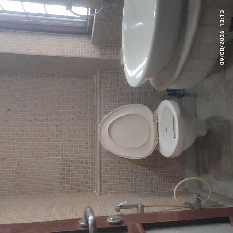 Bathroom, unitech-aspen-greens 4 Bedroom 4000 Sq.Ft. Villa In Sector 50 Gurgaon 10587751
