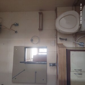 Bathroom in 4 BHK Villa at Unitech Aspen Greens, Sector 50 – for Rent