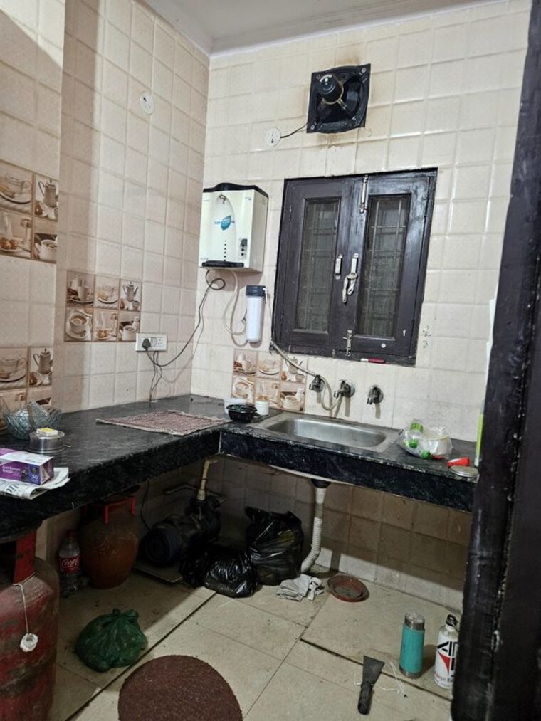 Kitchen, sarita vihar 1 Bedroom 450 Sq.Ft. Independent House In Sarita Vihar Delhi 10587576