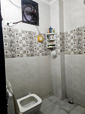 Bathroom in 1 BHK Independent House at Sarita Vihar – for Rent