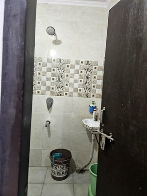 Bathroom in 1 BHK Independent House at Sarita Vihar – for Rent