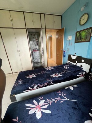 Team Area in 2 BHK Apartment at Shanti Heights, Kothrud – for Rent