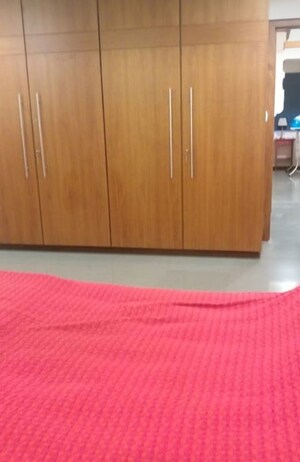 Furnished Amenities in 2 BHK Apartment at Palm Crest Apartments, Santacruz West – for Rent