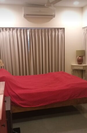 Bedroom in 2 BHK Apartment at Palm Crest Apartments, Santacruz West – for Rent