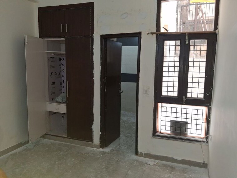 Room, sector 50 3 Bedroom 162 Sq.Mt. Independent House In Sector 50 Noida 10587790