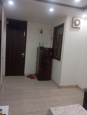 Room in 1 BHK Builder Floor at Pratap Vihar – for Rent