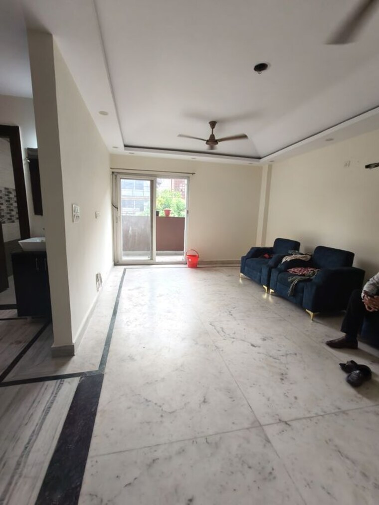  Parking, rwa-apartments-sector-50 4 Bedroom 250 Sq.Mt. Independent House In Sector 50 Noida 10587802