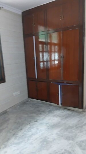 Room in 3 BHK Builder Floor at Lajpat Nagar 4 – for Rent