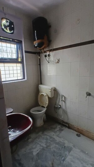 Bathroom in 3 BHK Builder Floor at Lajpat Nagar 4 – for Rent