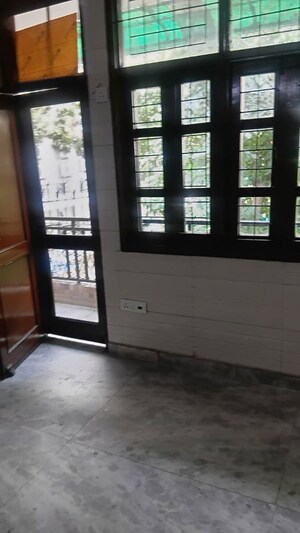 Room in 3 BHK Builder Floor at Lajpat Nagar 4 – for Rent