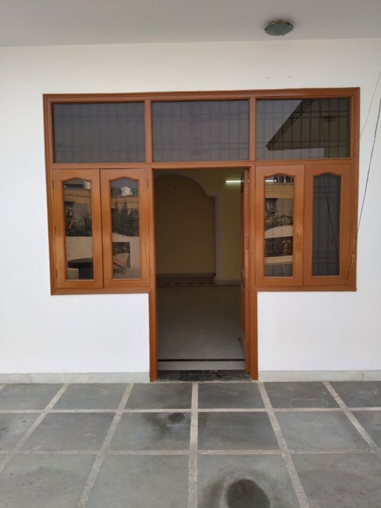 undefined, sector 50 2 Bedroom 450 Sq.Mt. Independent House In Sector 50 Noida 10587829