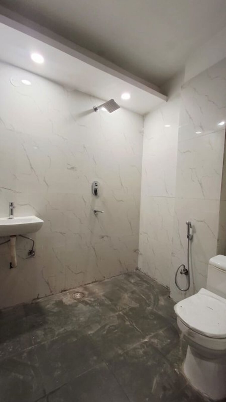 Bathroom, saket 1 Bedroom 500 Sq.Ft. Apartment In Saket Delhi 10587830