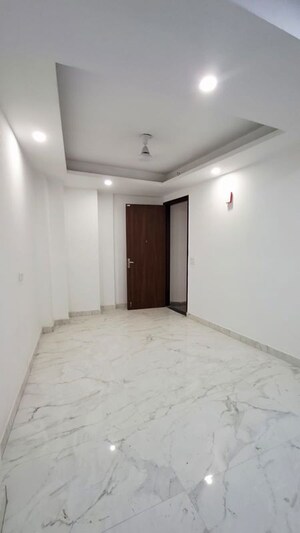 Hall in 1 BHK Apartment at Saket – for Rent