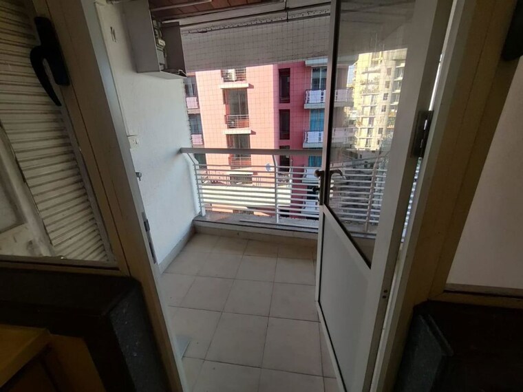 Balcony, evershine-jewel 3 Bedroom 2000 Sq.Ft. Apartment In Khar West Mumbai 10587832