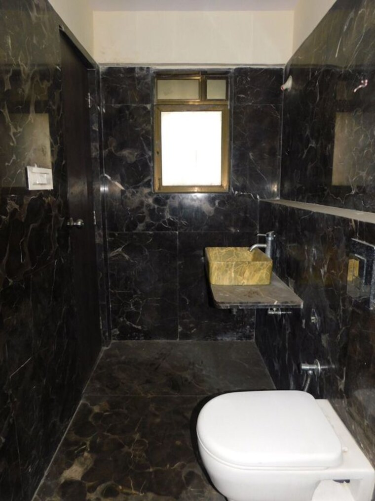 Bathroom, shreedham-classic 2 Bedroom 763 Sq.Ft. Apartment In Goregaon West Mumbai 10587847