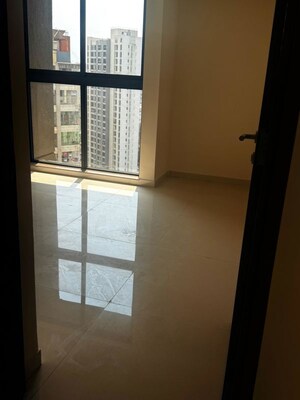 Room in 2 BHK Apartment at Lodha Casa Supremo, Mira Road East – for Rent