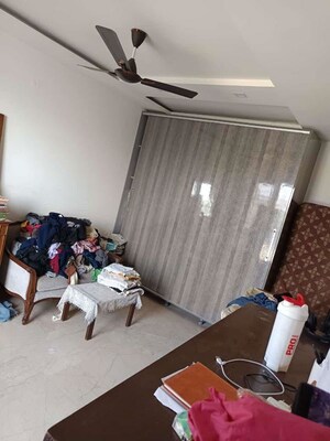 Team Area in 2 BHK Villa at Sector 21d – for Rent