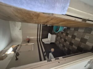Washroom in 1 RK Builder Floor at Mayur Vihar – for Rent