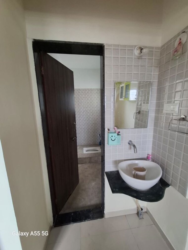 Bathroom, moze-skyways-esfera 2 Bedroom 1000 Sq.Ft. Apartment In Lohgaon Pune 10587899