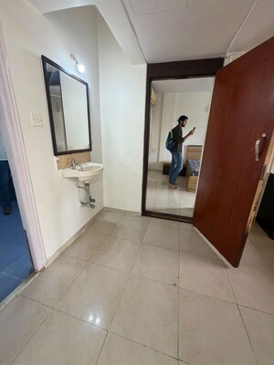 Room in 1 BHK Apartment at Dosti Group Maitri Gardens, Oswal Park – for Rent