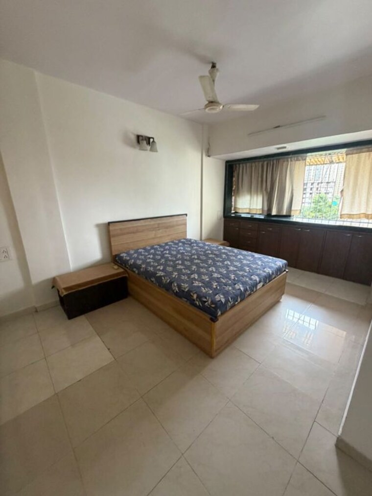 Living Room, dosti-group-maitri-gardens 1 Bedroom 550 Sq.Ft. Apartment In Oswal Park Thane 10587904