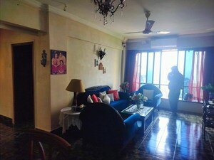 Living Room in 2 BHK Apartment at Bandra West – for Rent